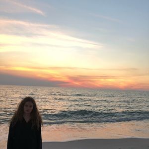 Meet your Posher, Mia